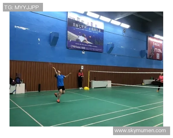 武汉羽毛球队包夹战术解析与实战应用探讨