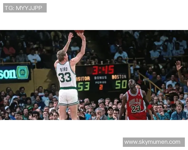 伯德与约翰逊的NCAA传奇对决:篮球历史上的巅峰时刻回顾