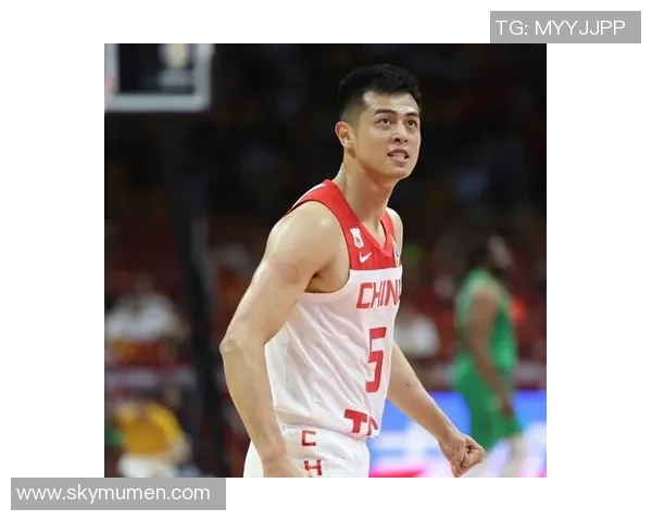 方硕的篮球之路:从青涩新星到球队核心的成长历程与奋斗故事